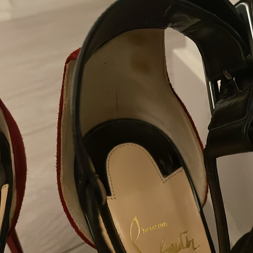 Christian Louboutin. Authentic. Only worn a few times. - Picture 10 of 10